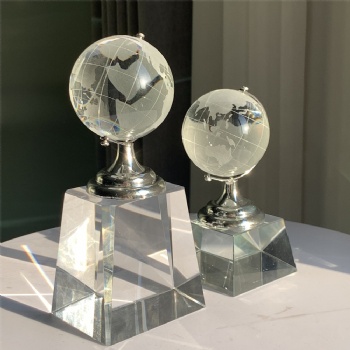 ADL Crystal Glass Globe Trophy Awards Glass Souvenir Gifts Sports Ball Crystal Crafts for Business Gifts with Plastic