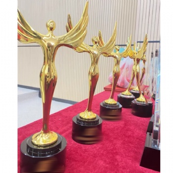 ADL the Oscar Golden Oskar Man Trophy Crystal Glass Trophy Awards The Best Actress Trophy for Actor Souvenir Gifts