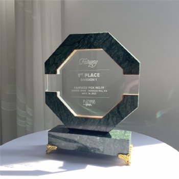 ADL New Design Octagon Crystal Glass Trophy Awards with Green Stone for High-Quality Gifts