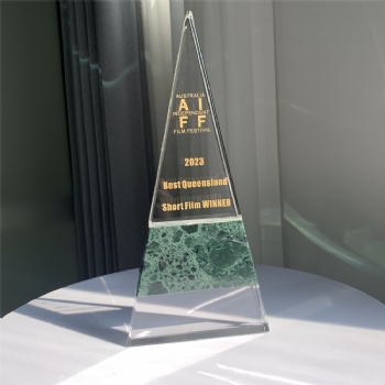 ADL Triangular Shape New Design Crystal Glass Trophy Awards for Sports Cooperate Team Awards