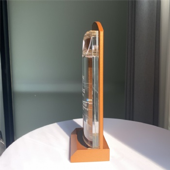 ADL 2023 New Design Crystal Glass Trophy Awards with Metal High-Quality for Sports Events Cooperate Team Awards