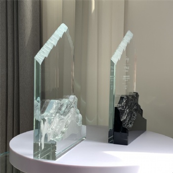 ADL New Design Mountain Peak Black White Crystal Glass Award Trophy with Stone Base for the First One Trophy