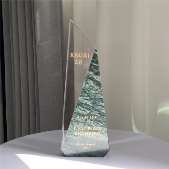 ADL Crystal Glass Trophy with Green Stone New Design Trophy with Customized Logo or Words for Events Gifts