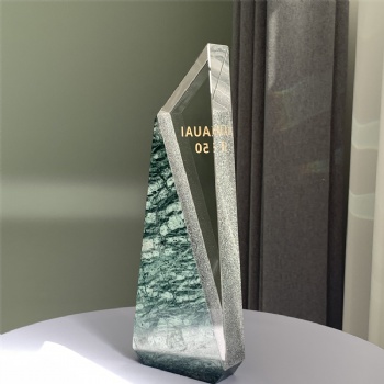 ADL Crystal Glass Trophy with Green Stone New Design Trophy with Customized Logo or Words for Events Gifts