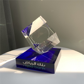 ADL K9 Clear Blue Base High-Quality Crystal Glass Trophy Award Glass Cubes Customize Words for Home Decoration Souvenir Gifts