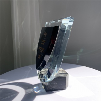 ADL New Design 2023 K9 High-Quality Crystal Glass Awards Black Plaque with Customized Logo and Words for Souvenir Business Gifts