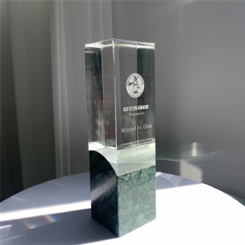 ADL New Design 2023 Crystal Glass Awards Trophies with Green Stone Base for High-Quality Gifts