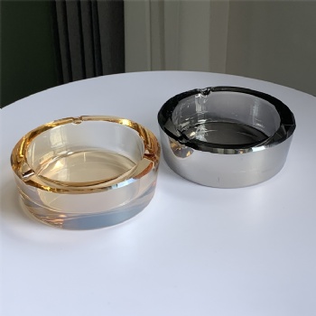 ADL Wholesale Mini Round Crystal Glass Ashtray Custom Logo Blank Smoking Accessories Cigarette Glass Ashtrays