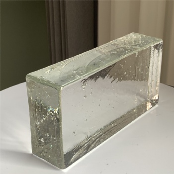 Hot-Melt High-Quality Hot Melt Clear White Crystal Glass Brick with Bubbles Inside for Building Hotel or House Home Decoration