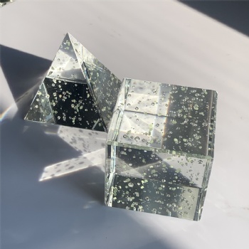 ADL High Quality New Design Crystal Glass Cubes Luminous Ornaments Pyramid for Souvenir Gifts