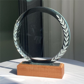 ADL Cheap Crystal Glass Trophy Awards with Wooden Base Leaf Shape for Honorary Award Customized Words Sports Awards