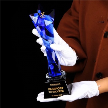 ADL High-Quality Crystal Glass Star Trophy Crystal Crafts Awards for Business Gifts Engraving Crystal Trophy from Europe