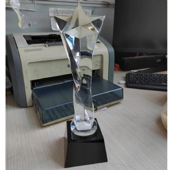 ADL High-Quality Crystal Glass Star Trophy Crystal Crafts Awards for Business Gifts Engraving Crystal Trophy from Europe