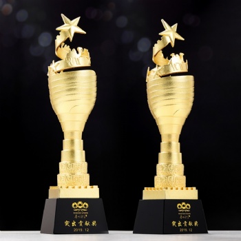 ADL High-Quality New Design Star Metal Crystal Glass Trophy Awards Customized Logo Business Gifts from China Metal Crystal Craft