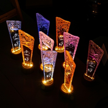 High quality and low price Crystal Glass Trophy with Wooden Base for Souvenir Gifts Awards