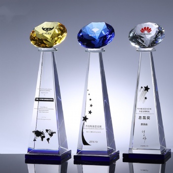 Customized Business Gifts Diamond Shaped Crystal Glass Trophy for souvenir gifts