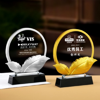 ADL Wholesale Customized Logo Crystal Glass trophies Cast Figurine trophy for gift