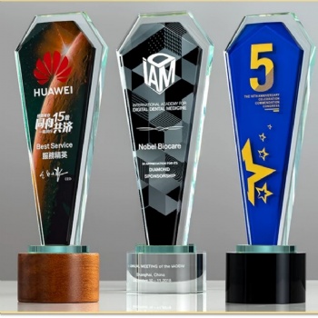 ADL Wooden New Design Crystal Glass Wholesales Trophy Awards Plaques Sports Trophy for Business Souvenir Gifts from Europe