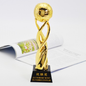 ADL Resin Globe Gold Crystal Carved Glass Trophy Awards for Events Sports Crystal Trophy from Europe Crystal Souvenir Crafts