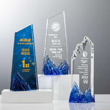 New Design High Quality Creative Color Printing Award Crystal Glass Trophy Business Gift Plaque Mountain Peak Design