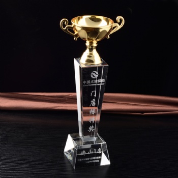 Metal Crystal Glass Trophy Awards with Customized Logo Engraving Polished Competition Crystal Crafts Gifts