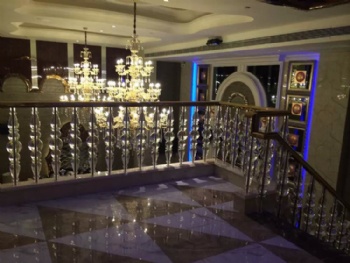 Crystal glass balusters for villa staircase